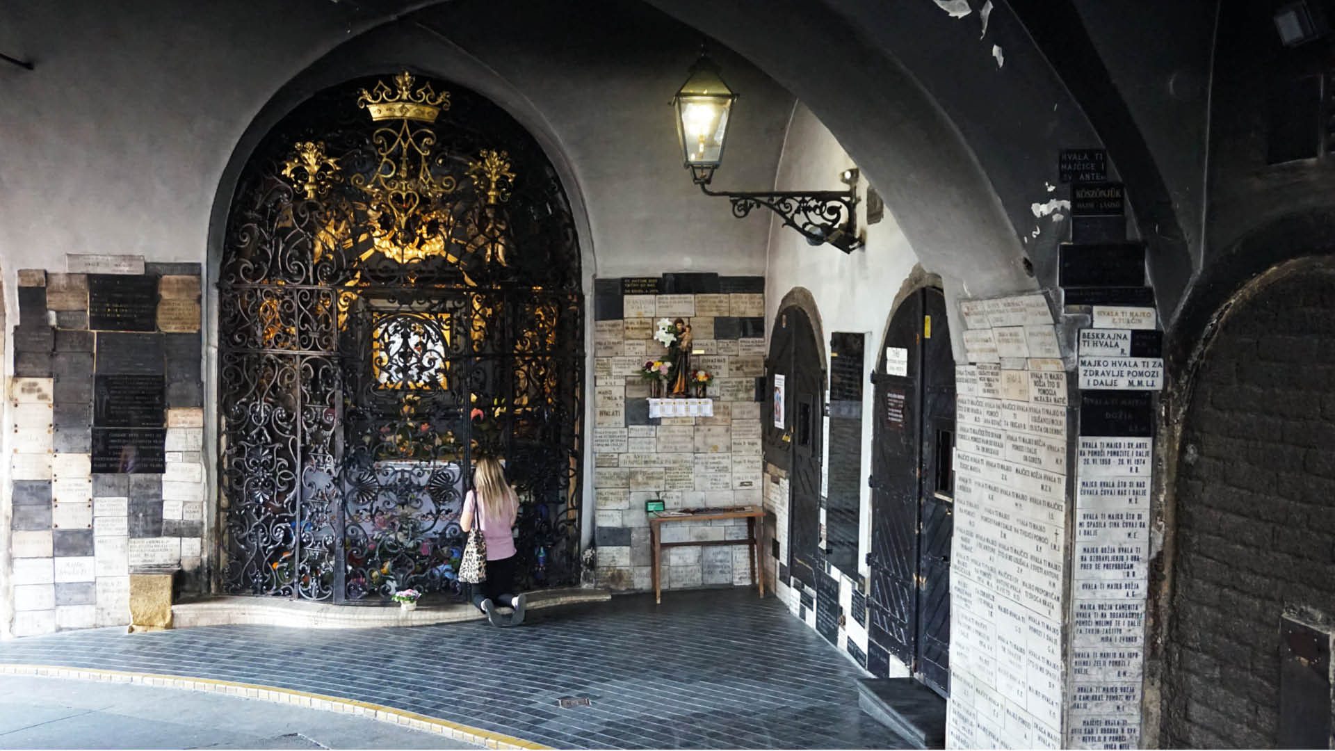 stenen poort zagreb stone gate