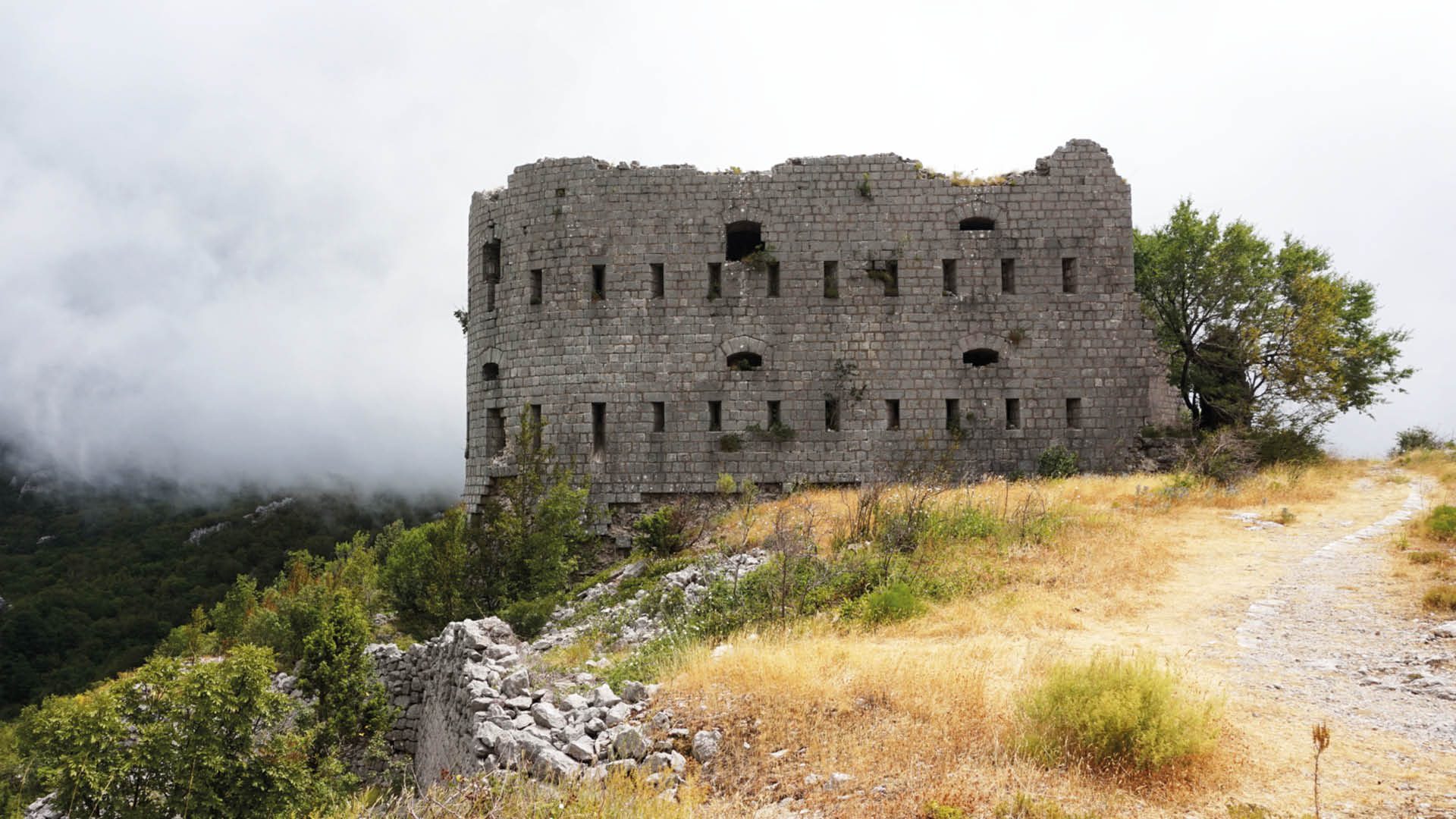 Fort Kosmač montenegro