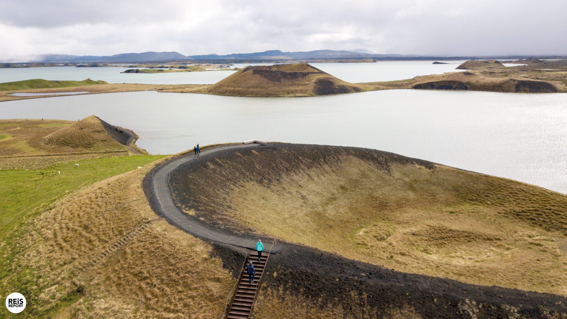 pseudokraters-myvatn-meer-ijsland