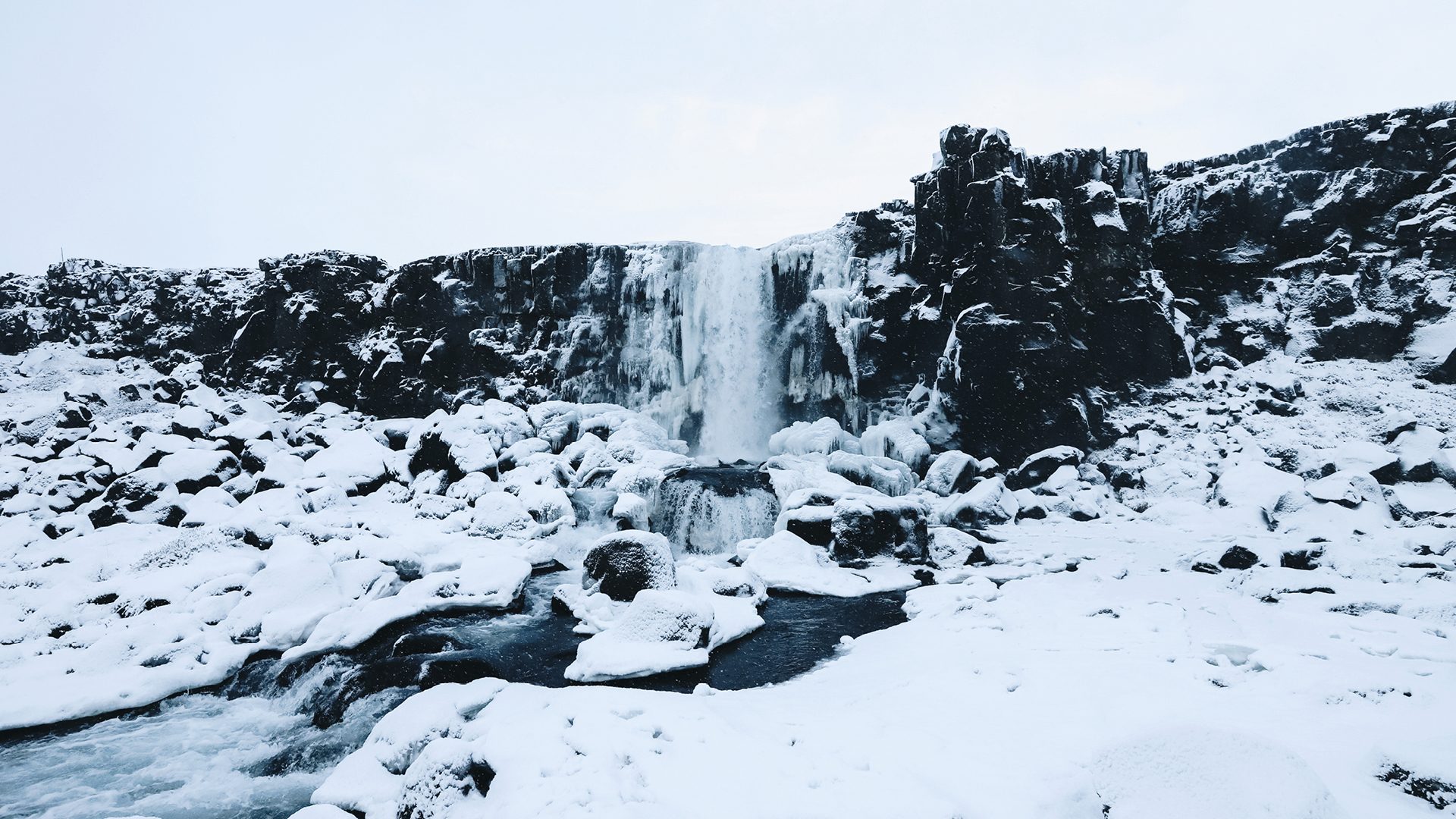 ijsland-in-de-sneeuw