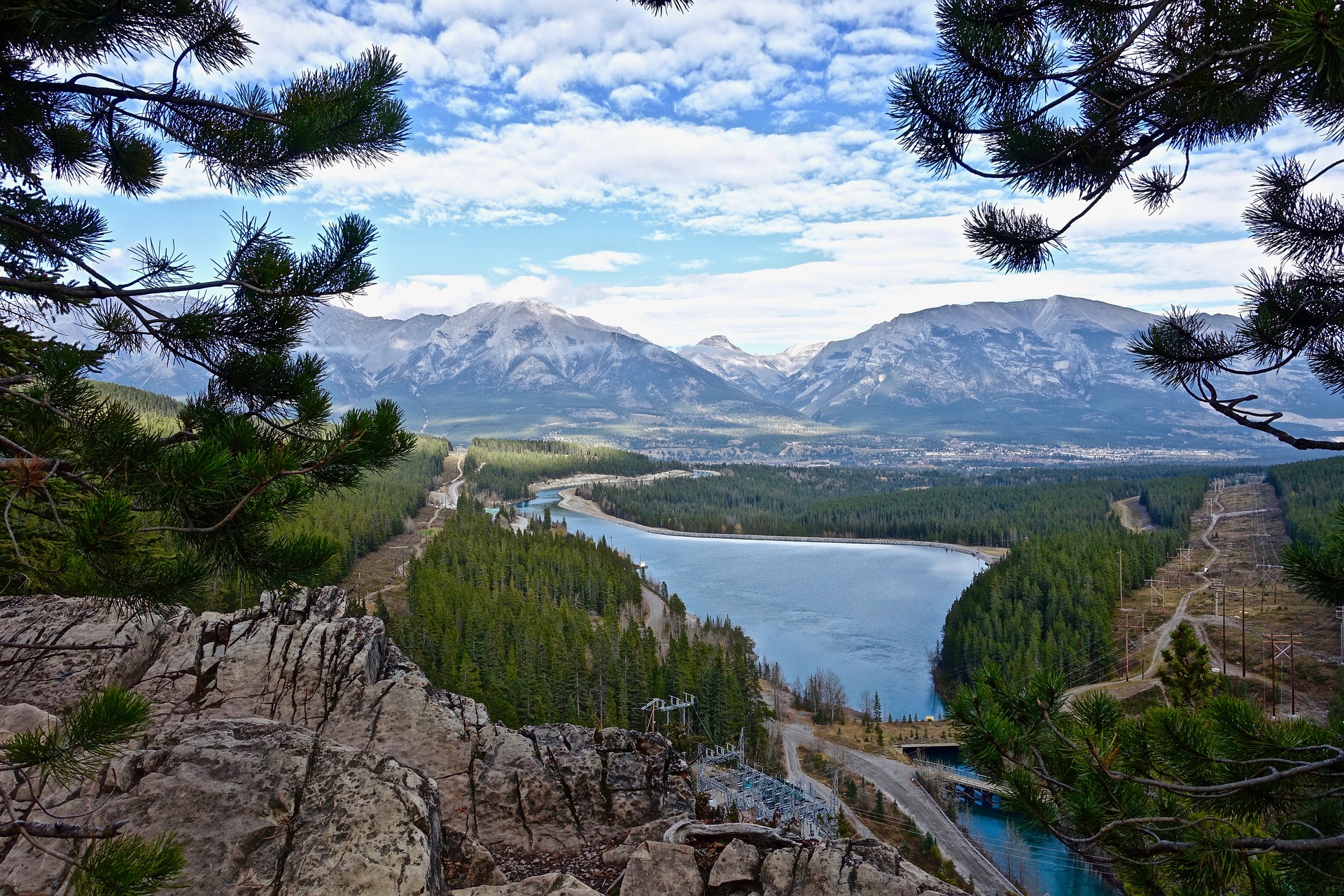 canmore-hotels-canada